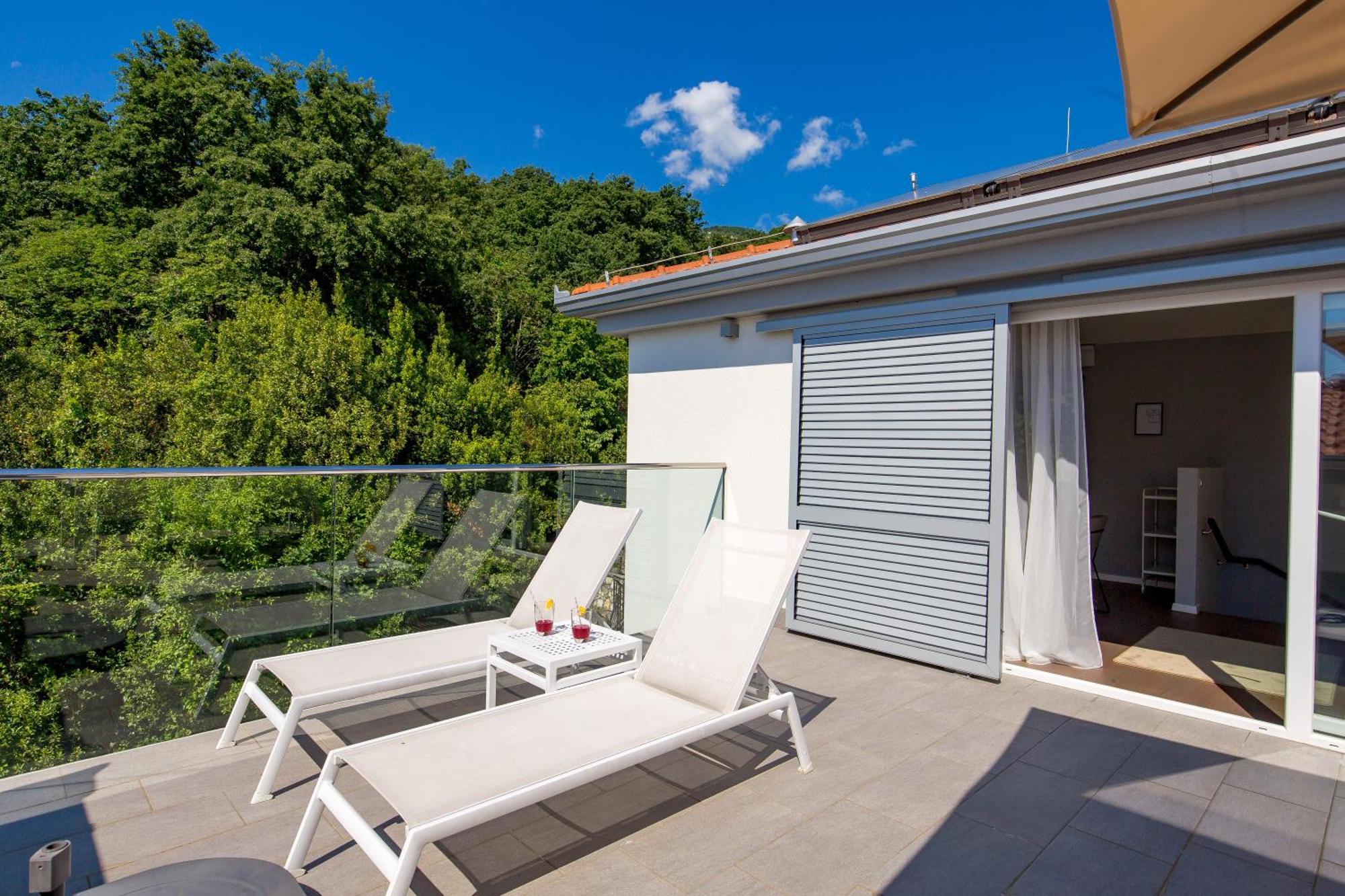 Plage Lovran Residence Bagian luar foto