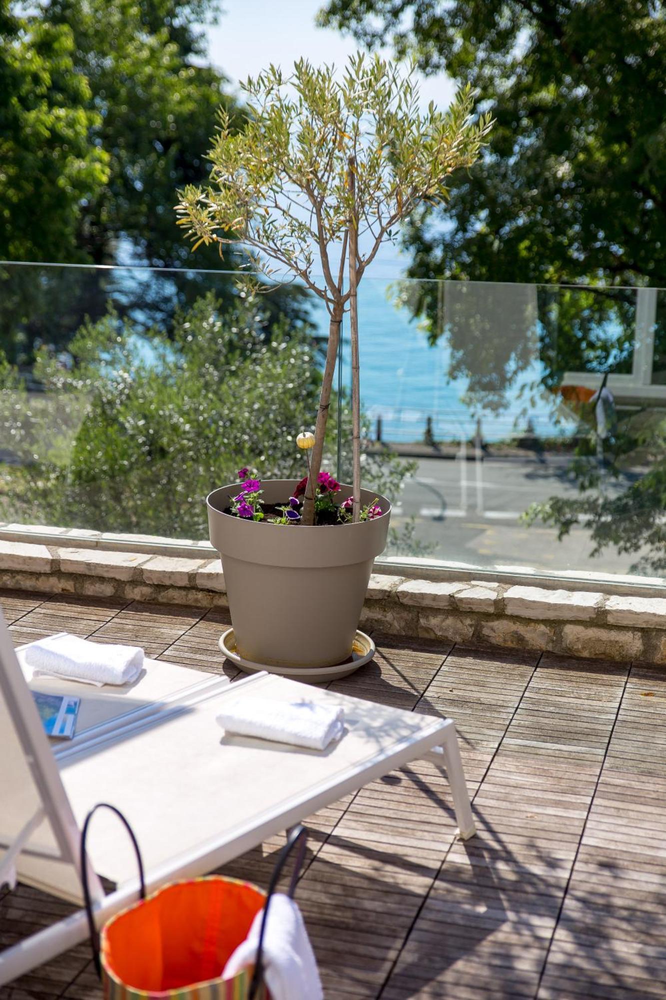 Plage Lovran Residence Bagian luar foto