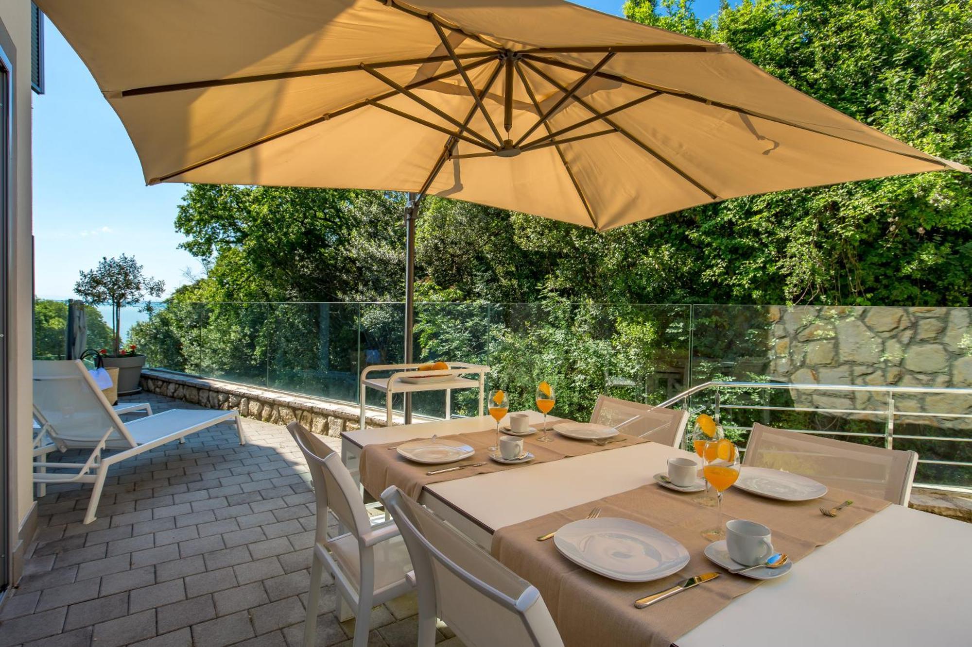 Plage Lovran Residence Bagian luar foto