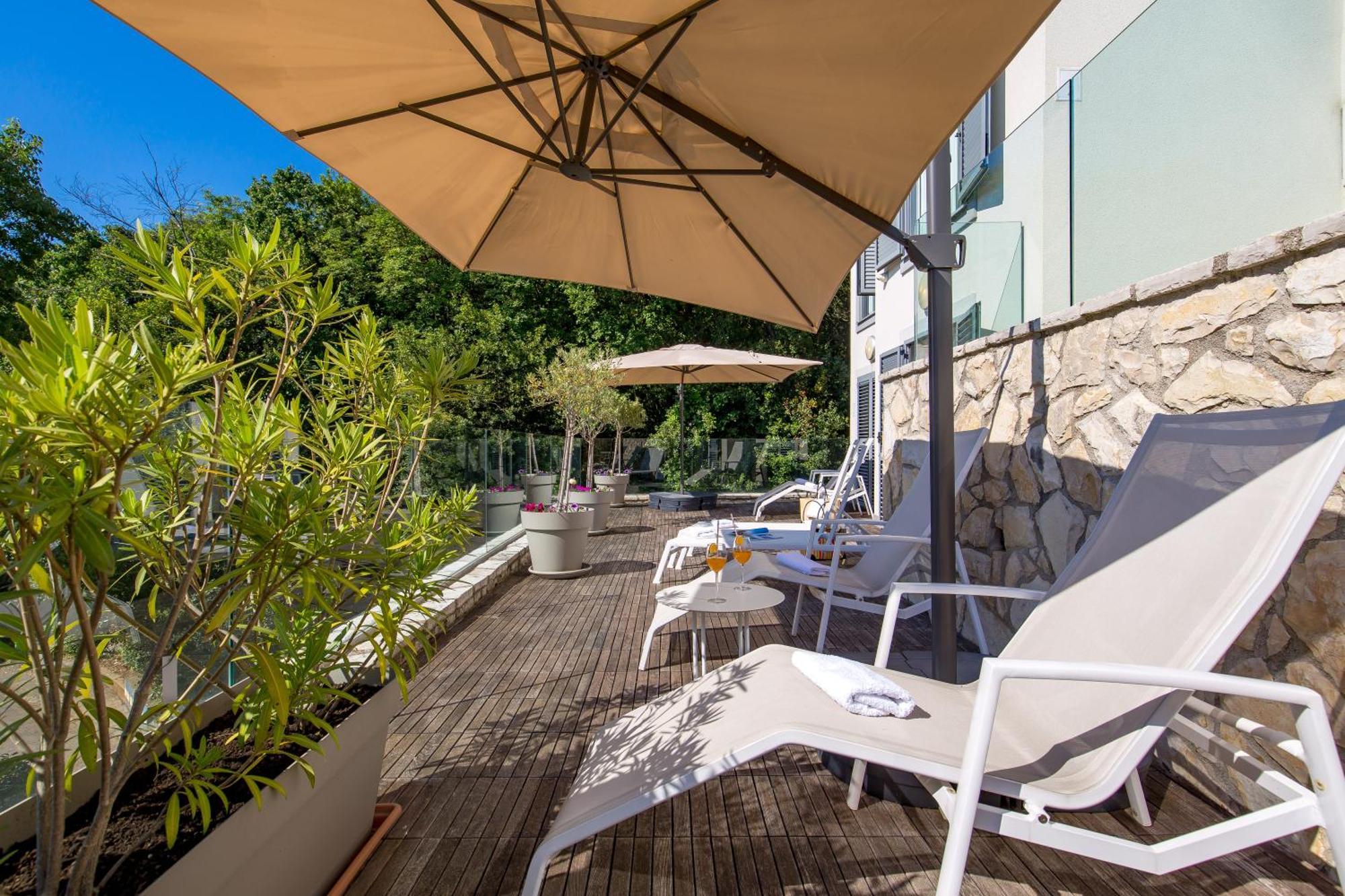 Plage Lovran Residence Bagian luar foto