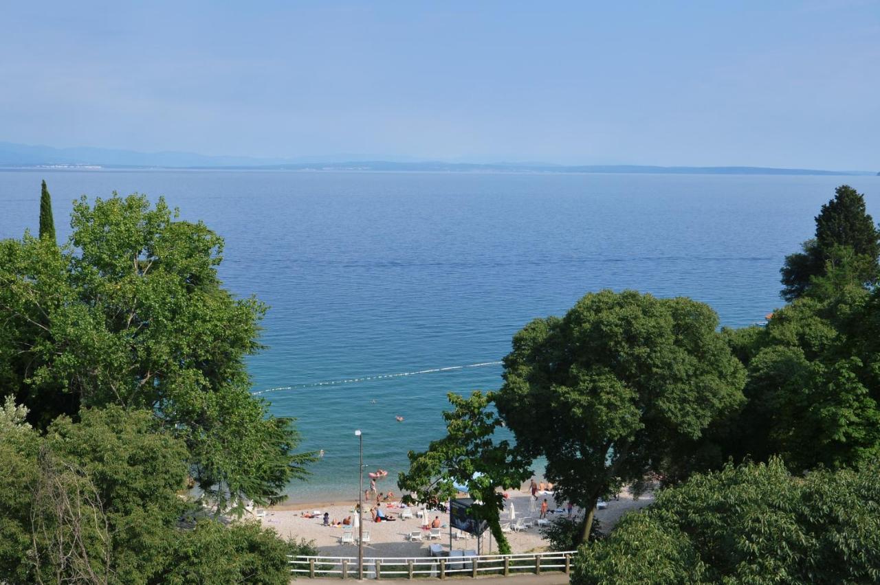 Plage Lovran Residence Bagian luar foto